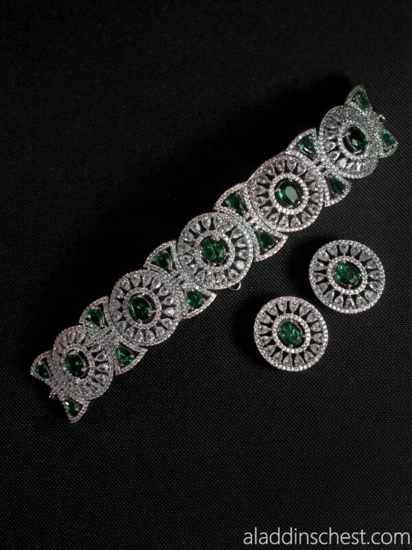 Ethereal Glamour Necklace Set - Image 2
